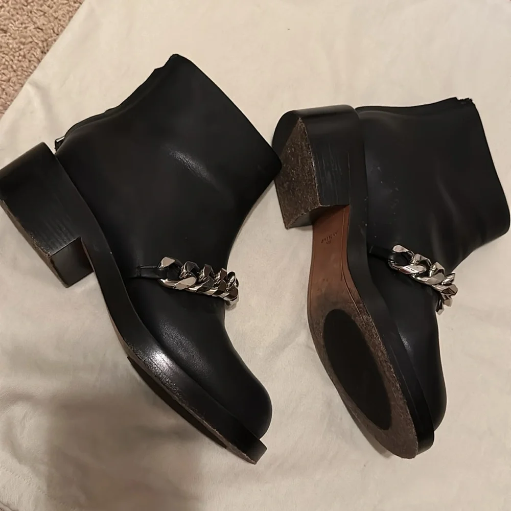 Givenchy boots black with silver chain - Picture 16 of 16